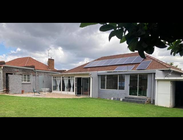 3 BEDROOM HOUSE FOR SALE IN CRESTON HILL